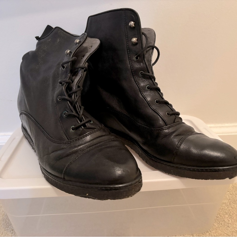 Stuart Weitzman black wedge heel lace-up ankle boots - 9